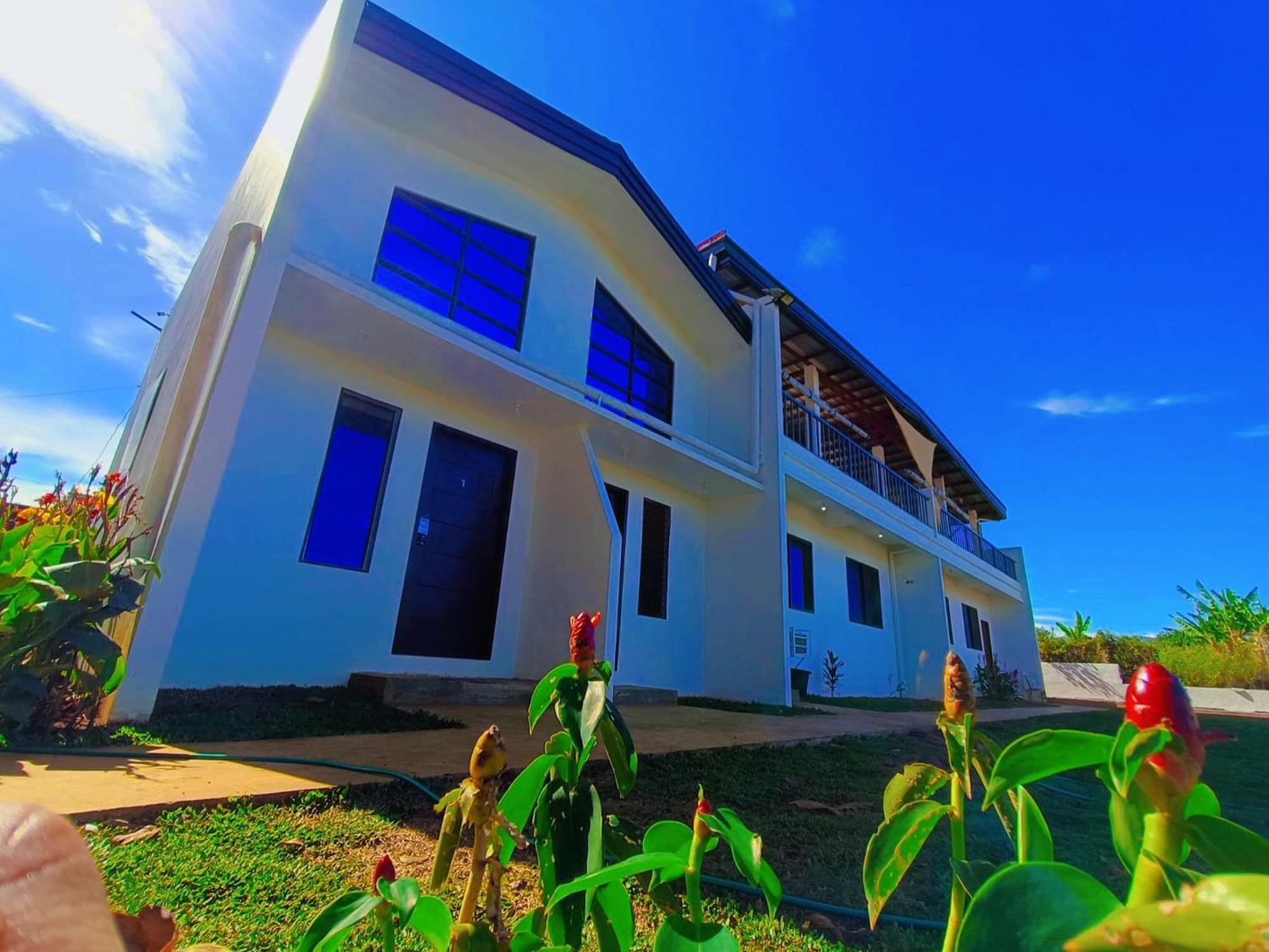 Concetta Tourist Inn Manolo Fortich Екстериор снимка